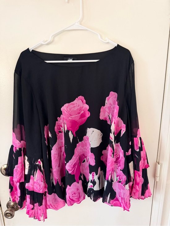 Alfani Tops - Alfani Black Tunic with Bright Pink Rose Print